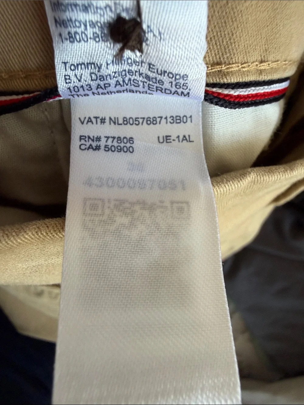 Tommy Hilfiger Cotton Custom Fit Chino Shorts - Khaki Beige Men’s size 30 GUC